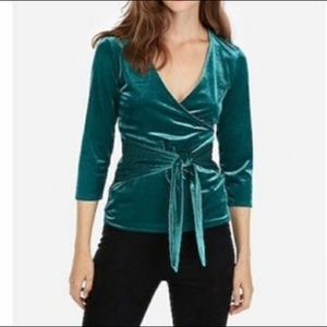 ☘️emerald green☘️ velvet wrap top